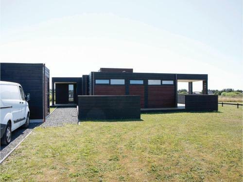 Three-bedroom Holiday Home In Lokken