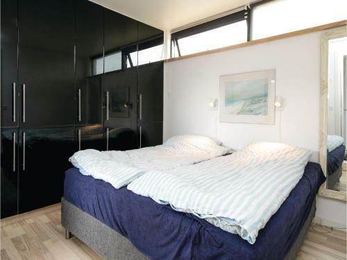 Three-bedroom Holiday Home In Lokken