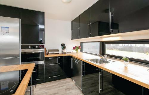 Three-bedroom Holiday Home In Lokken