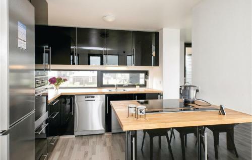 Three-bedroom Holiday Home In Lokken