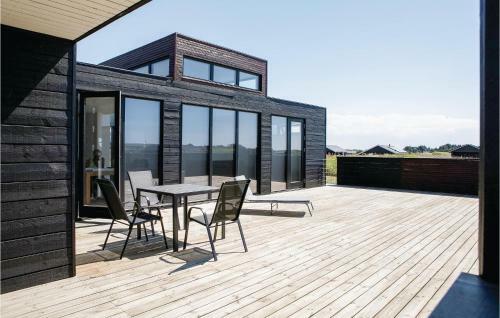 Three-bedroom Holiday Home In Lokken