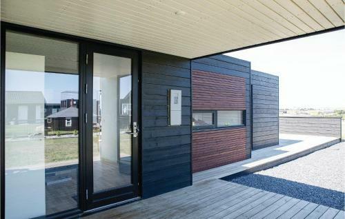 Three-bedroom Holiday Home In Lokken