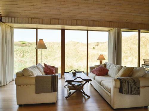 Five-bedroom Holiday Home In Lokken