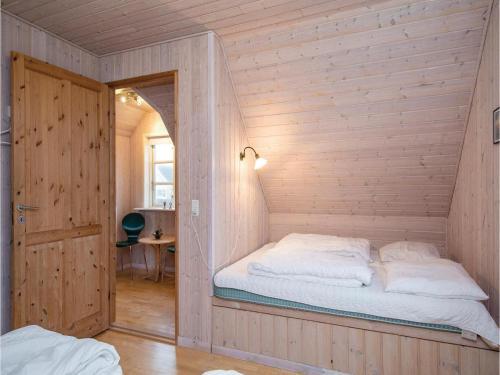 Two-bedroom Holiday Home In Lokken