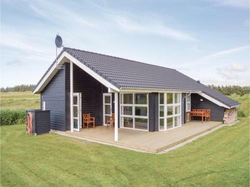 Three-bedroom Holiday Home In Lokken