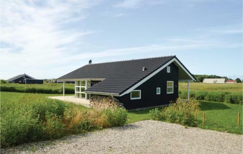 Three-bedroom Holiday Home In Lokken