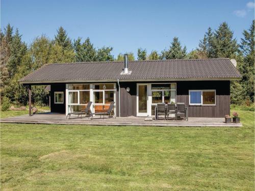 Three-bedroom Holiday Home In Lokken