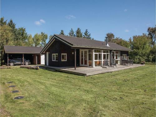 Three-bedroom Holiday Home In Lokken