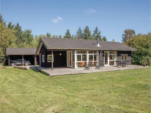 Three-bedroom Holiday Home In Lokken