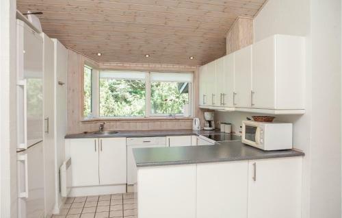 Three-bedroom Holiday Home In Lokken