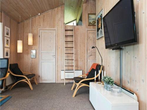 Three-bedroom Holiday Home In Lokken