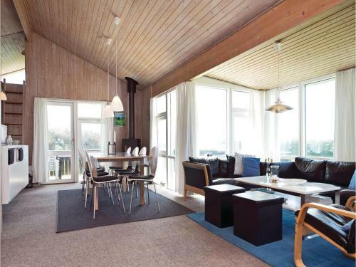 Three-bedroom Holiday Home In Lokken