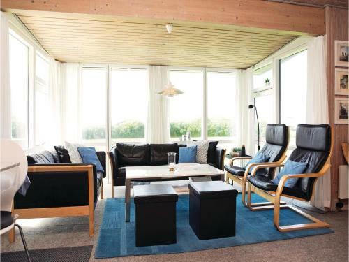 Three-bedroom Holiday Home In Lokken