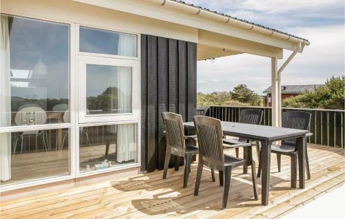 Three-bedroom Holiday Home In Lokken