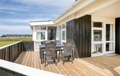 Three-bedroom Holiday Home In Lokken