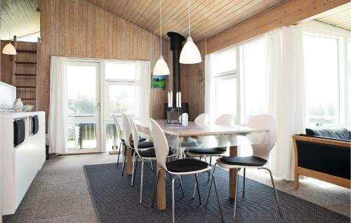 Three-bedroom Holiday Home In Lokken