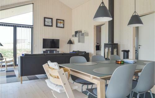 Three-bedroom Holiday Home In Lokken