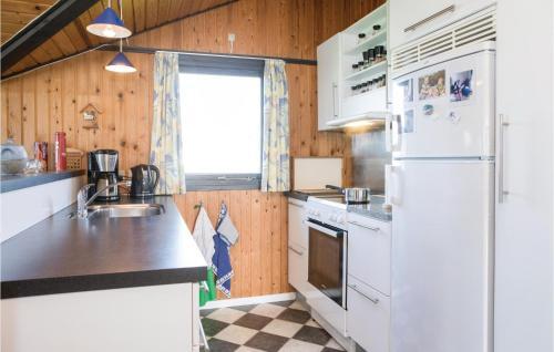 Three-bedroom Holiday Home In Hjorring