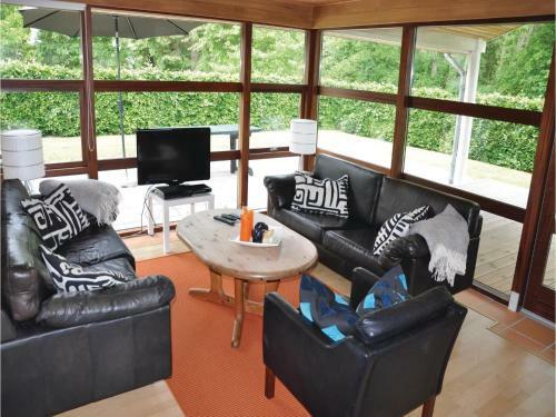 Three-bedroom Holiday Home In Nordborg