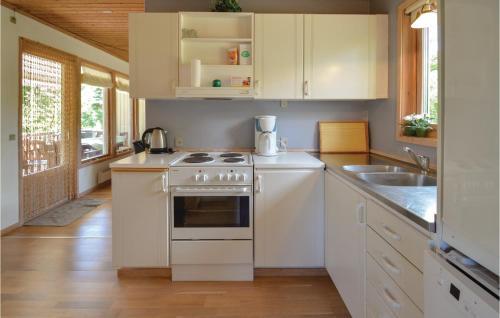 Three-bedroom Holiday Home In Rodby