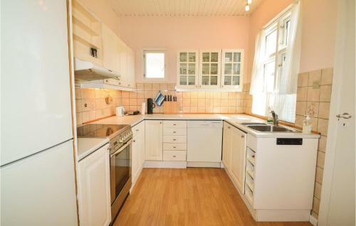 Three-bedroom Holiday Home In Rodby