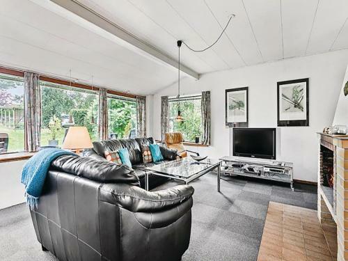 Three-bedroom Holiday Home In Stege