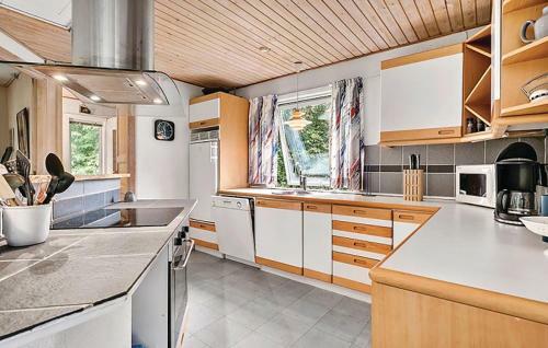 Three-bedroom Holiday Home In Stege