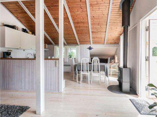 Three-bedroom Holiday Home In Aakirkeby