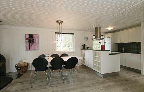 Three-bedroom Holiday Home In Nexo
