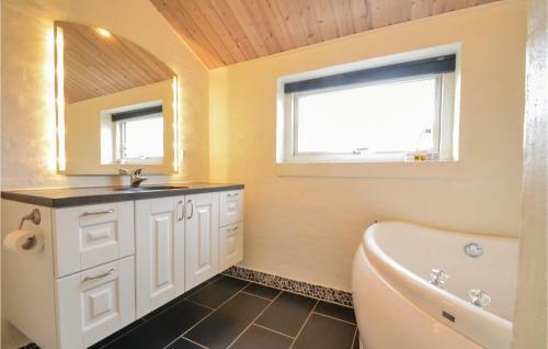 Three-bedroom Holiday Home In Vestervig