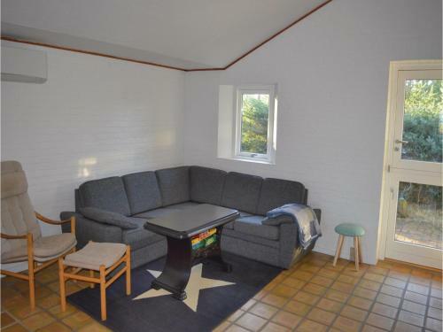 Three-bedroom Holiday Home In Albak