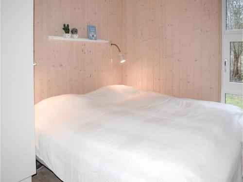 Three-bedroom Holiday Home In Albak