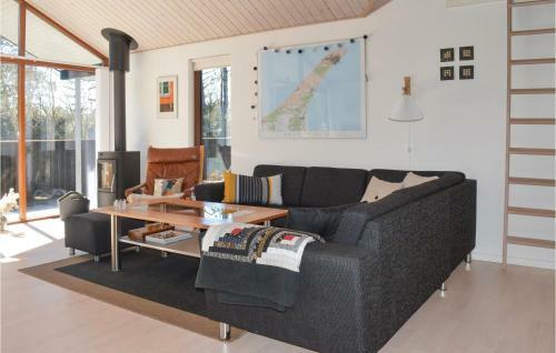 Three-bedroom Holiday Home In Albak
