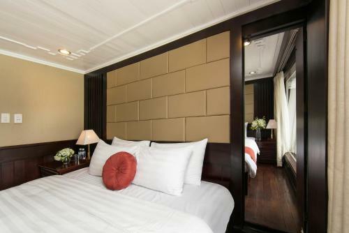 Halong Majestic Legend Cruise