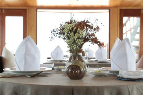 Secret Halong Cruise