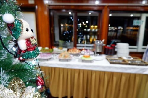 Halong Golden Bay Legend Cruise
