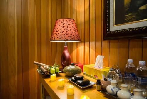 Halong Athena Cruise