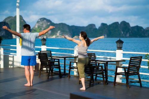 Halong Athena Cruise