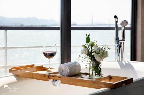 Mon Ch�ri Cruises