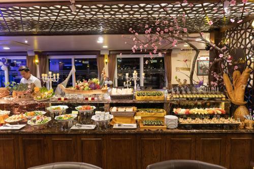 Mon Ch�ri Cruises