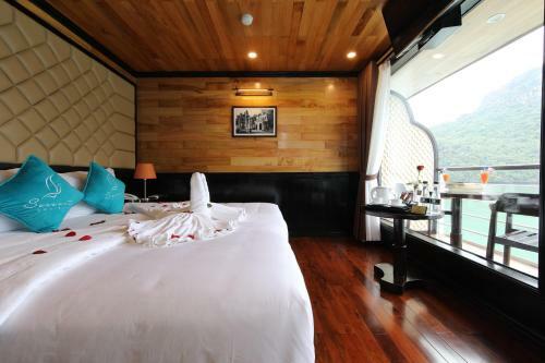 Halong Serenity Cruises