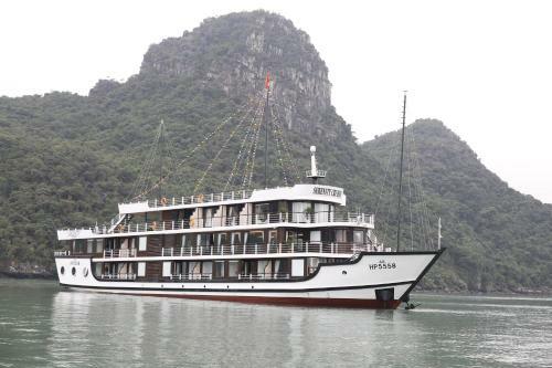 Halong Serenity Cruises