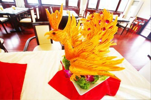 Halong Sapphire Cruise