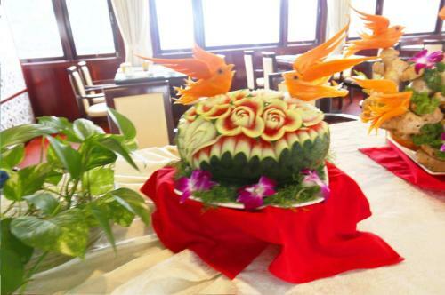 Halong Sapphire Cruise