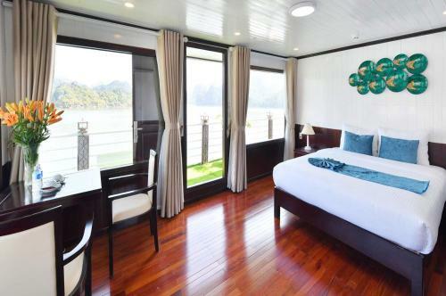 Halong Sapphire Cruise