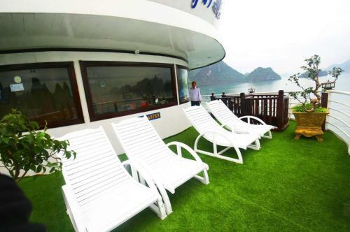 Halong Sapphire Cruise