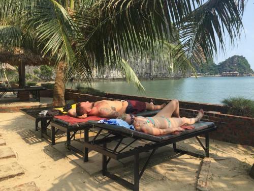 Halong Sapphire Cruise