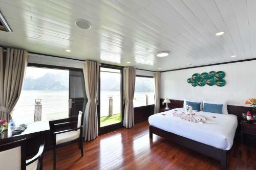 Halong Sapphire Cruise