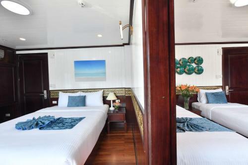 Halong Sapphire Cruise