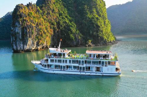 Halong Sapphire Cruise